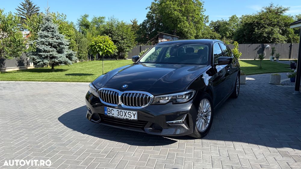BMW Seria 3 320i Aut. Luxury Line - 24