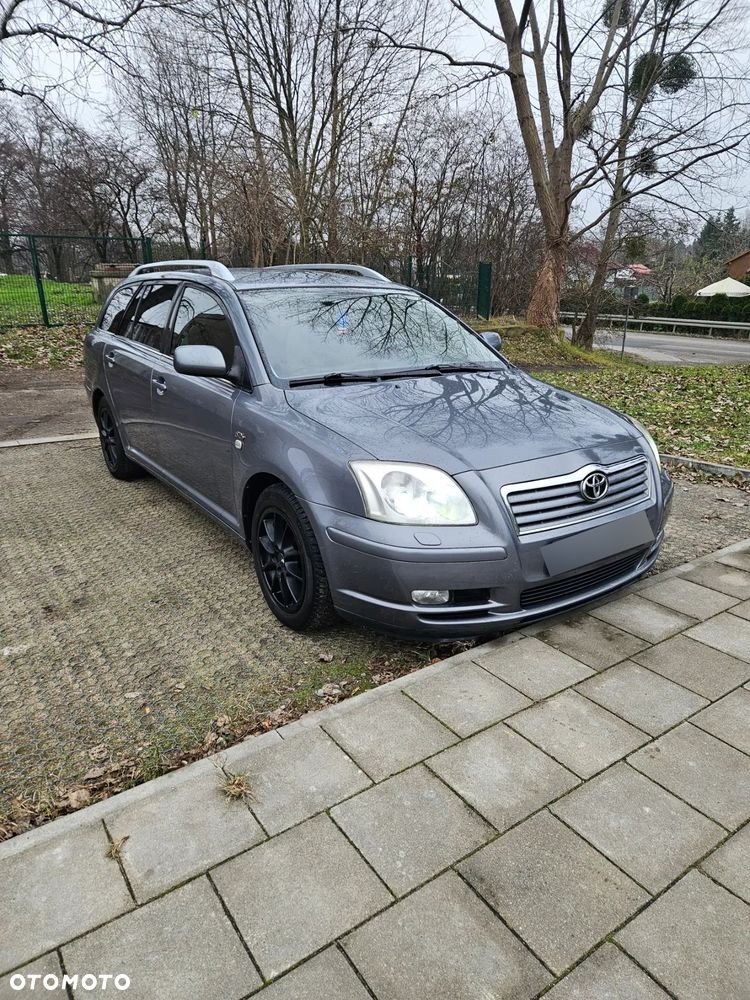 Toyota Avensis 2.0 D-4D Terra - 3