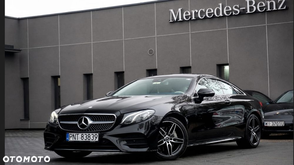 Mercedes-Benz Klasa E 400 4-Matic 9G-TRONIC - 19