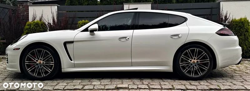 Porsche Panamera GTS PDK - 8