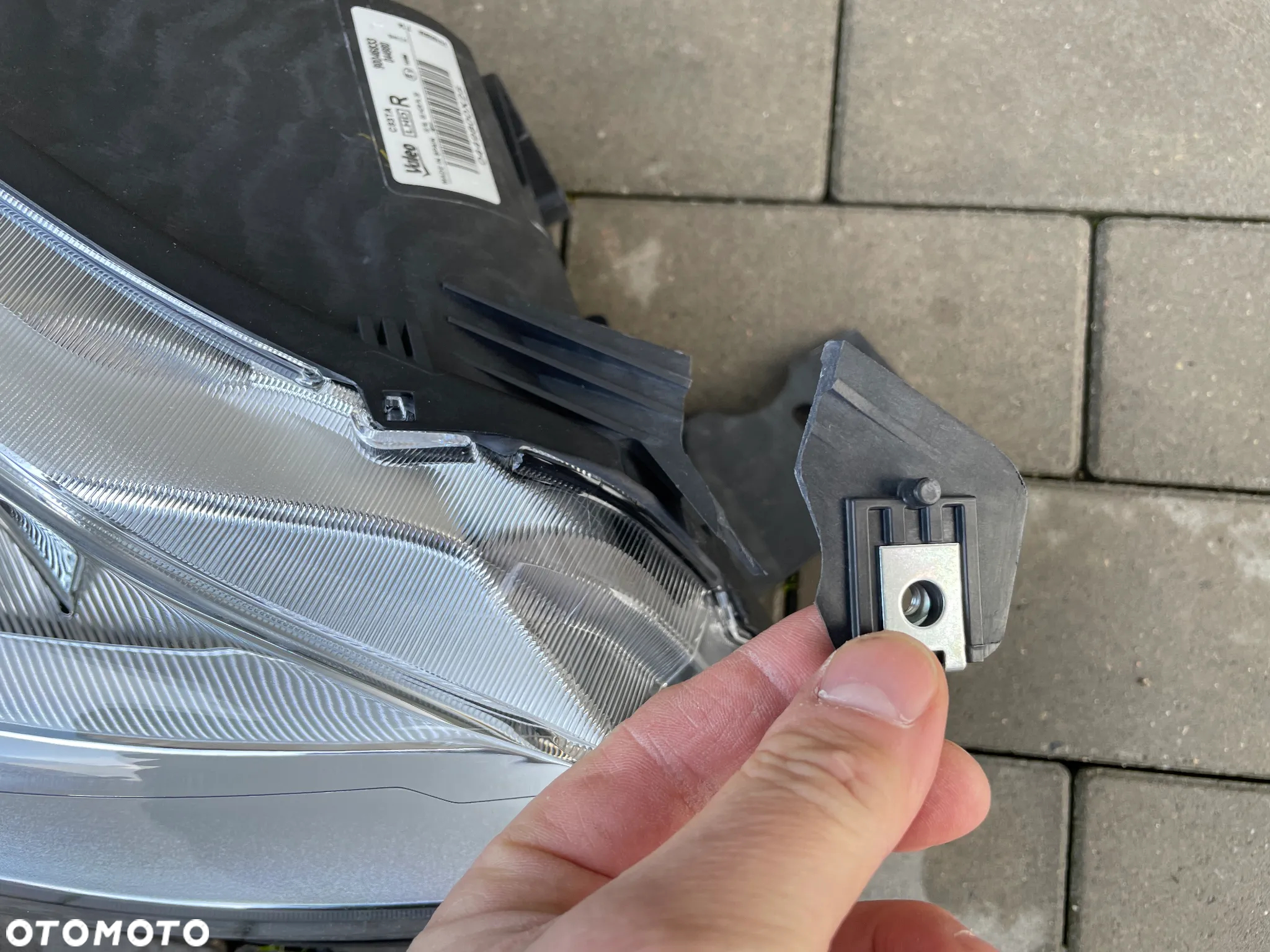 LAMPA PRZEDNIA PRAWA FORD KUGA MK2  2012-2016 - NOWA VALEO - 3