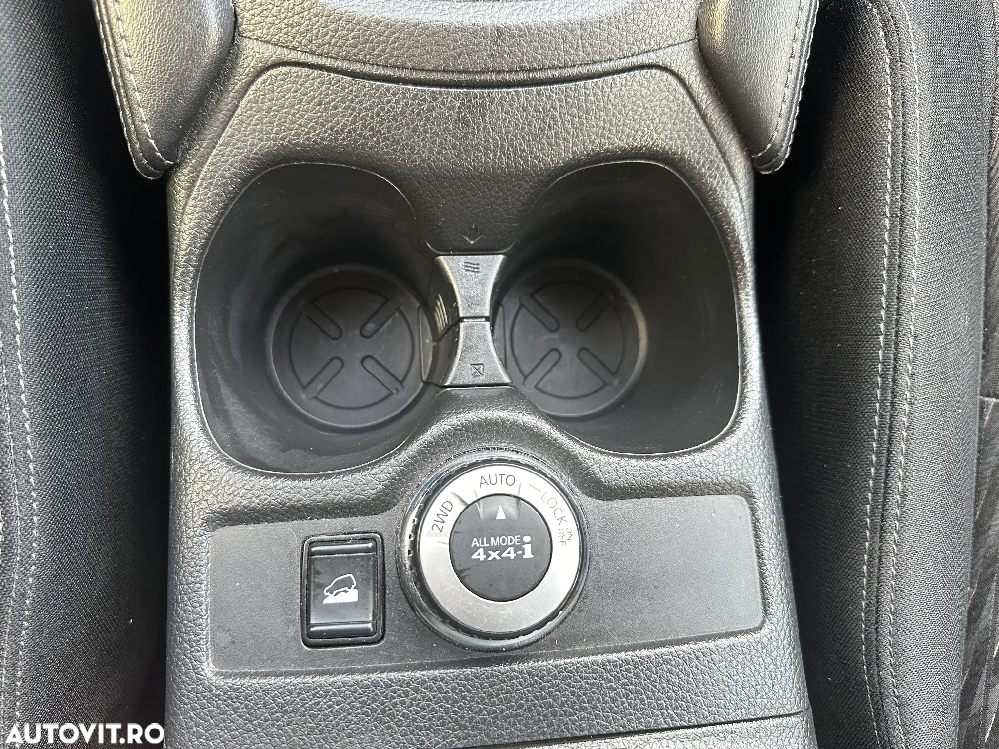 Nissan X-Trail 2.0D XTRONIC Start/Stop 4x4-i Tekna - 9