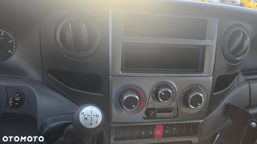 Iveco DAILY V, KONTENER DHL POCZTOWY, EURO5 - 15