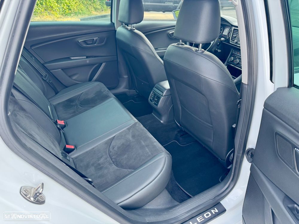 SEAT Leon ST 1.6 TDI Style Ecomotive - 4