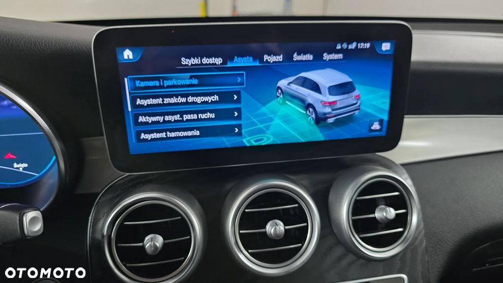 Mercedes-Benz GLC 300 de 4Matic 9G-TRONIC AMG Line Plus - 22