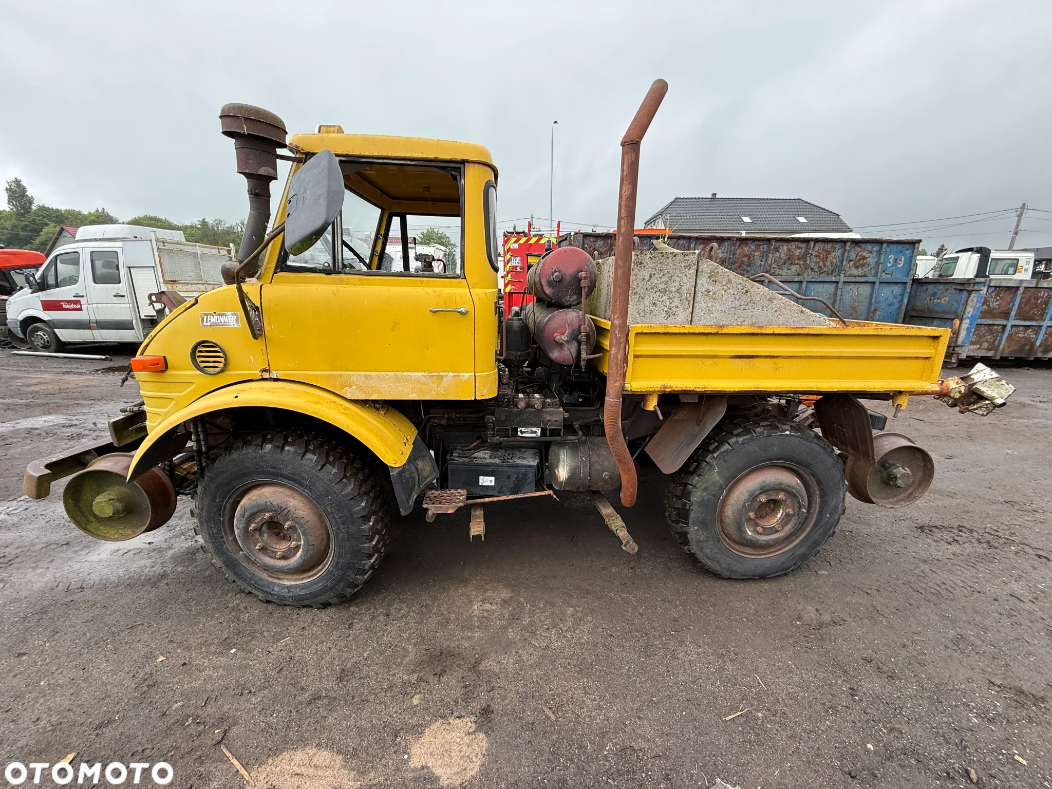 Mercedes-Benz UNIMOG 406B - 2