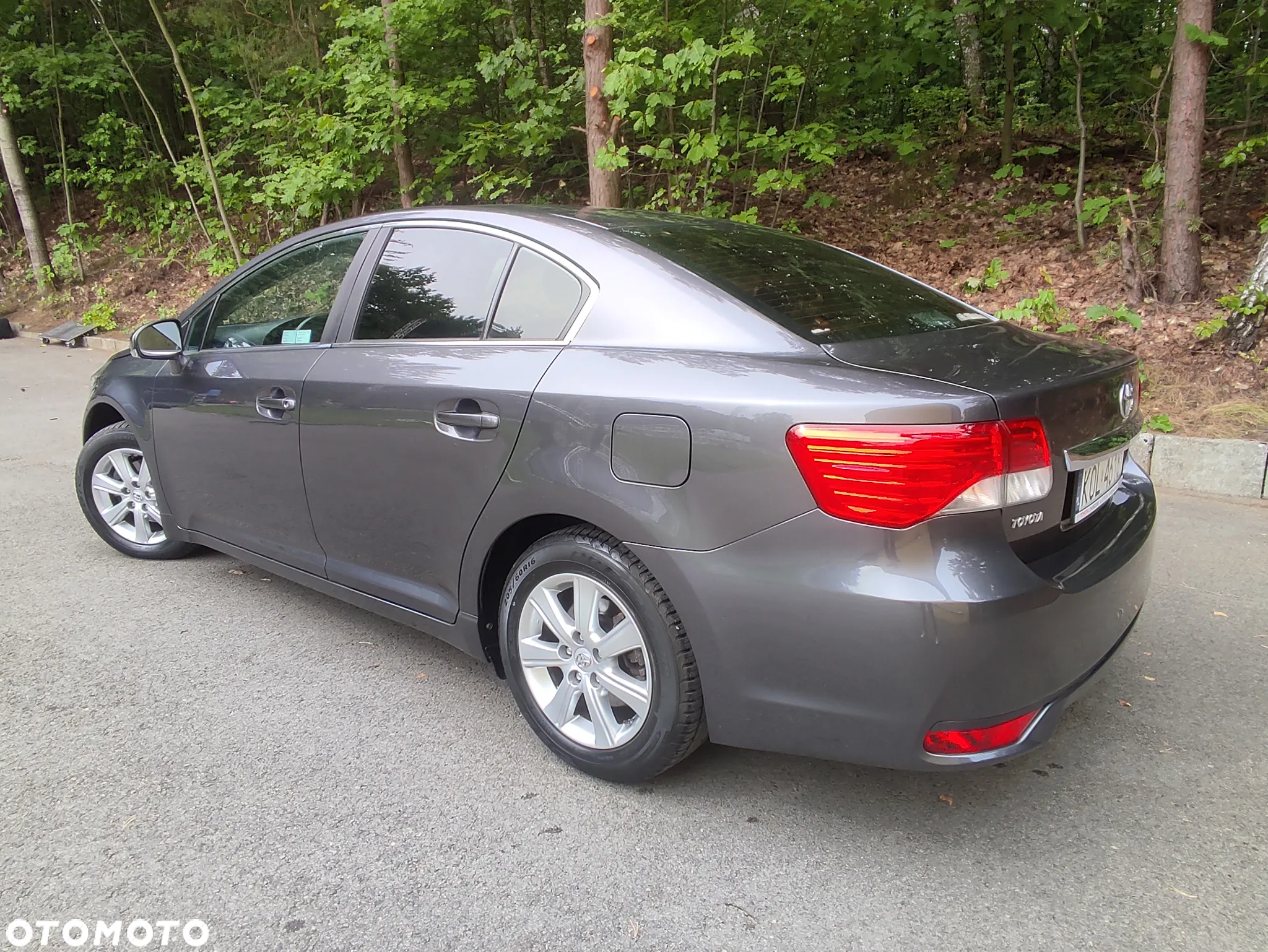 Toyota Avensis 1.8 Premium - 2