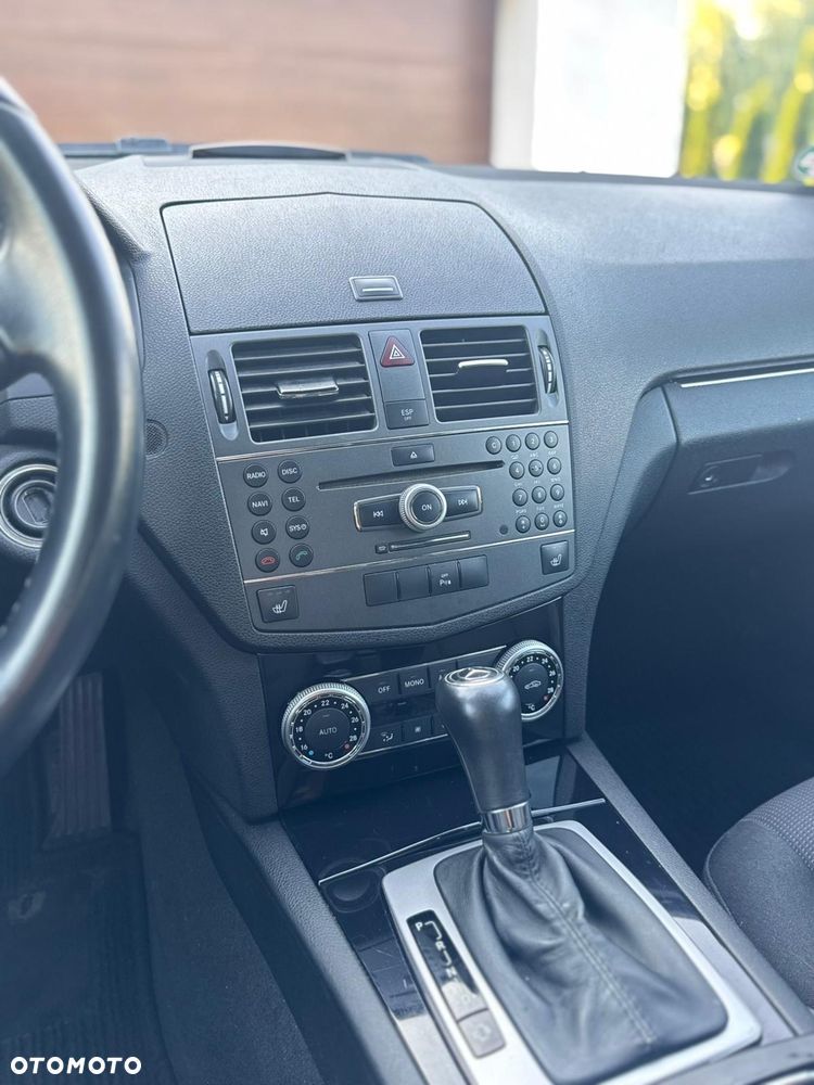 Mercedes-Benz Klasa C 220 CDI DPF Automatik BlueEFFICIENCY Avantgarde - 18