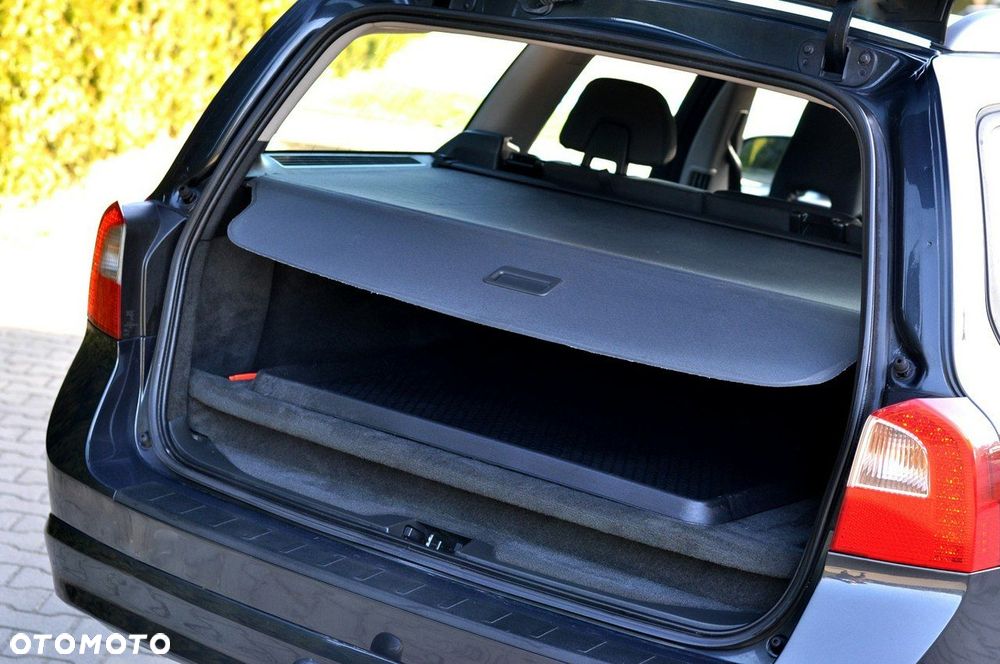 Volvo V70 2.5T Kinetic - 31