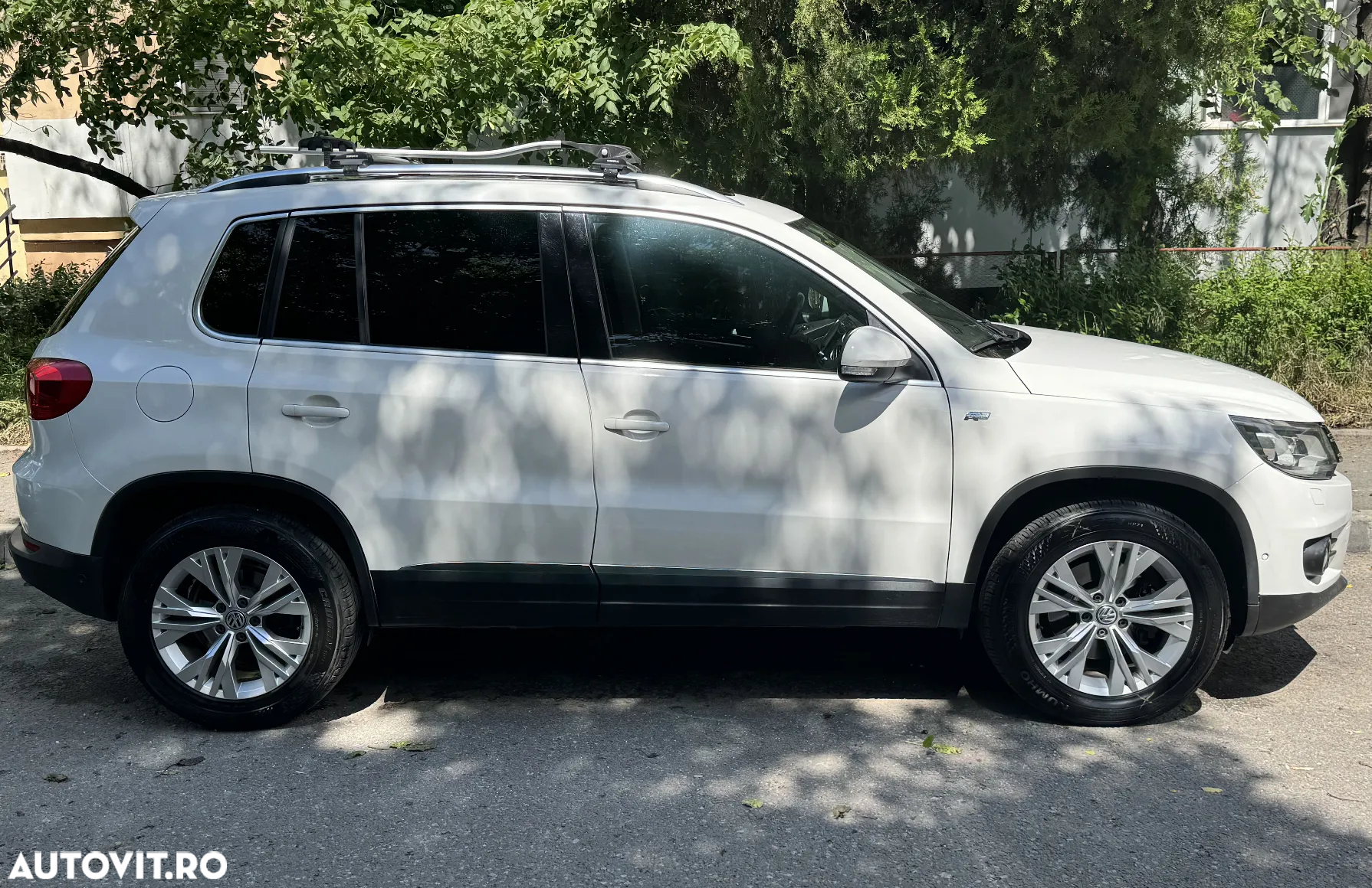Volkswagen Tiguan 2.0 TDI 4Motion DSG Sport & Style - 3