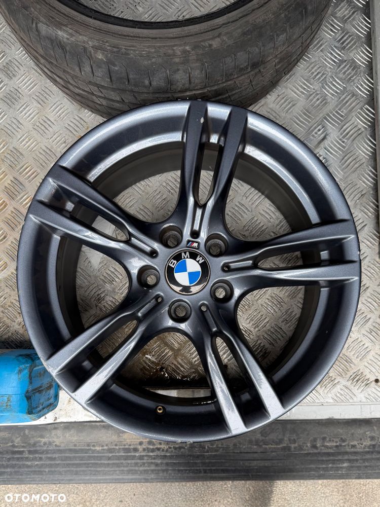 BMW Seria 3 318d - 23