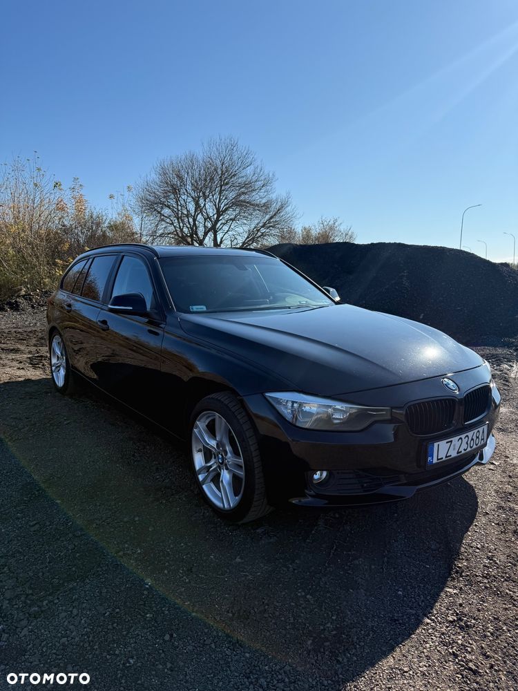 BMW Seria 3 318d Touring - 1