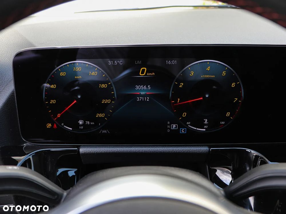 Mercedes-Benz GLA 200 AMG Line - 23