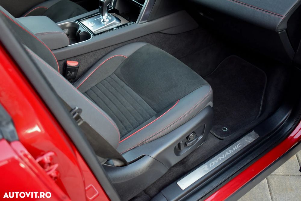 Land Rover Discovery Sport 2.0 D180 R-Dynamic MHEV HSE - 29