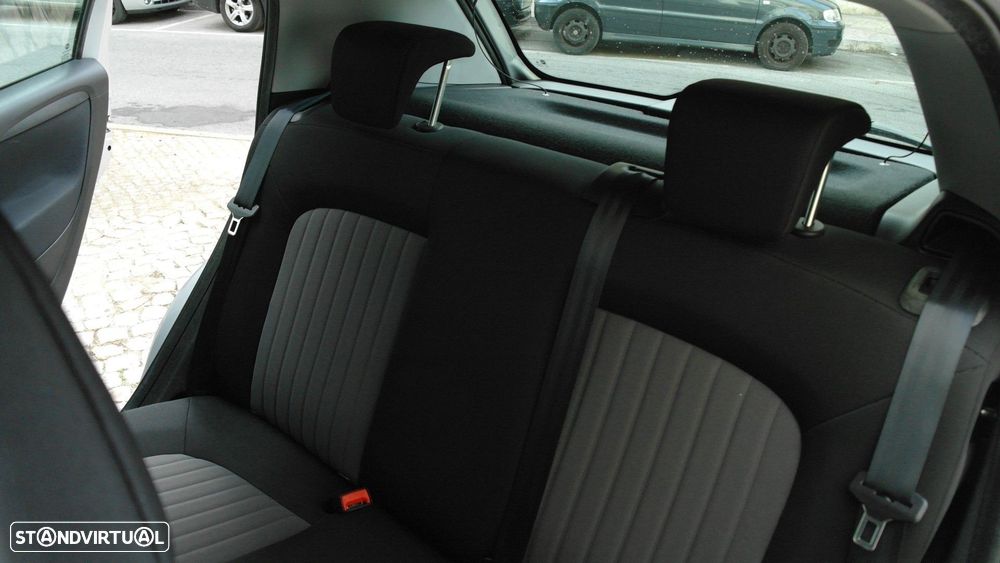 Fiat Punto 1.3 M-Jet Lounge S&S - 15