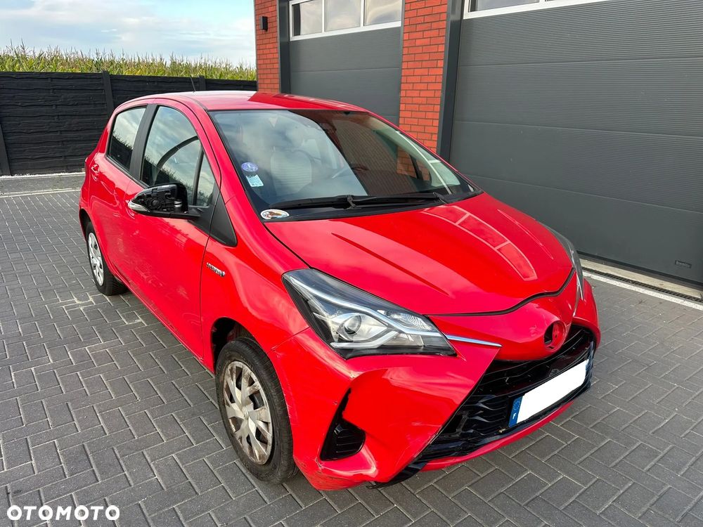 Toyota Yaris Hybrid 100 Active EU6 - 38