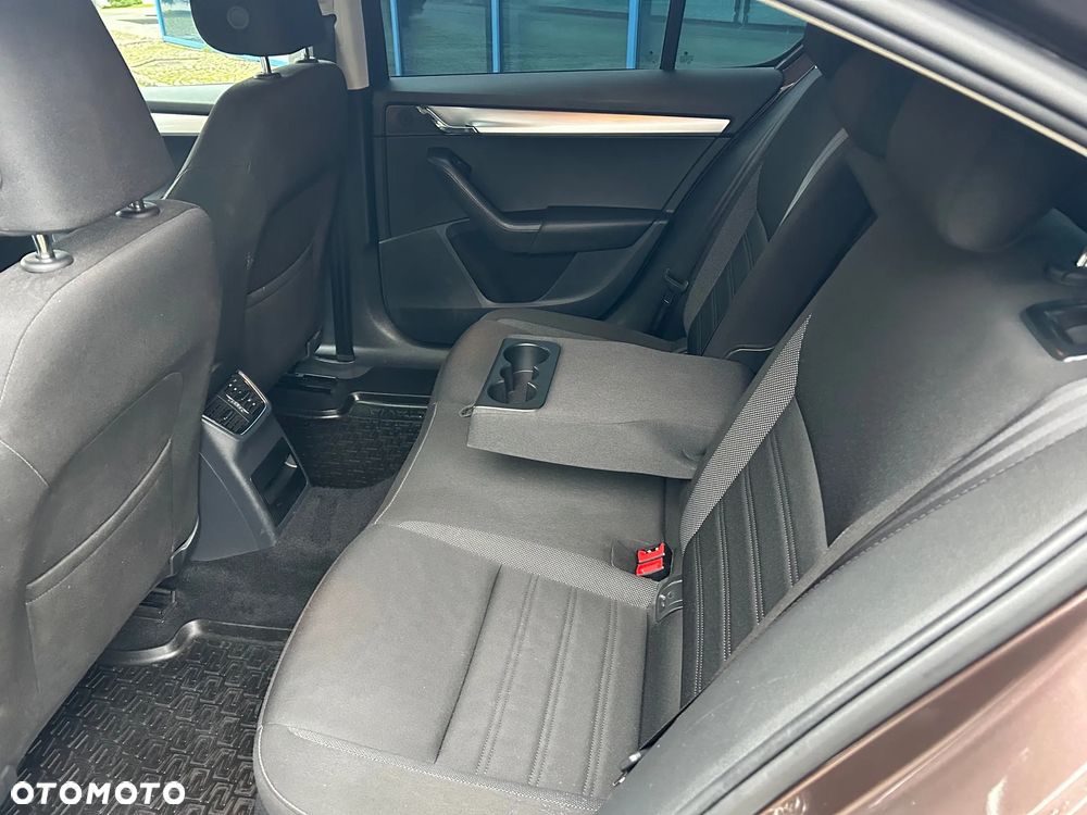 Skoda Octavia 1.5 TSI ACT Style - 12