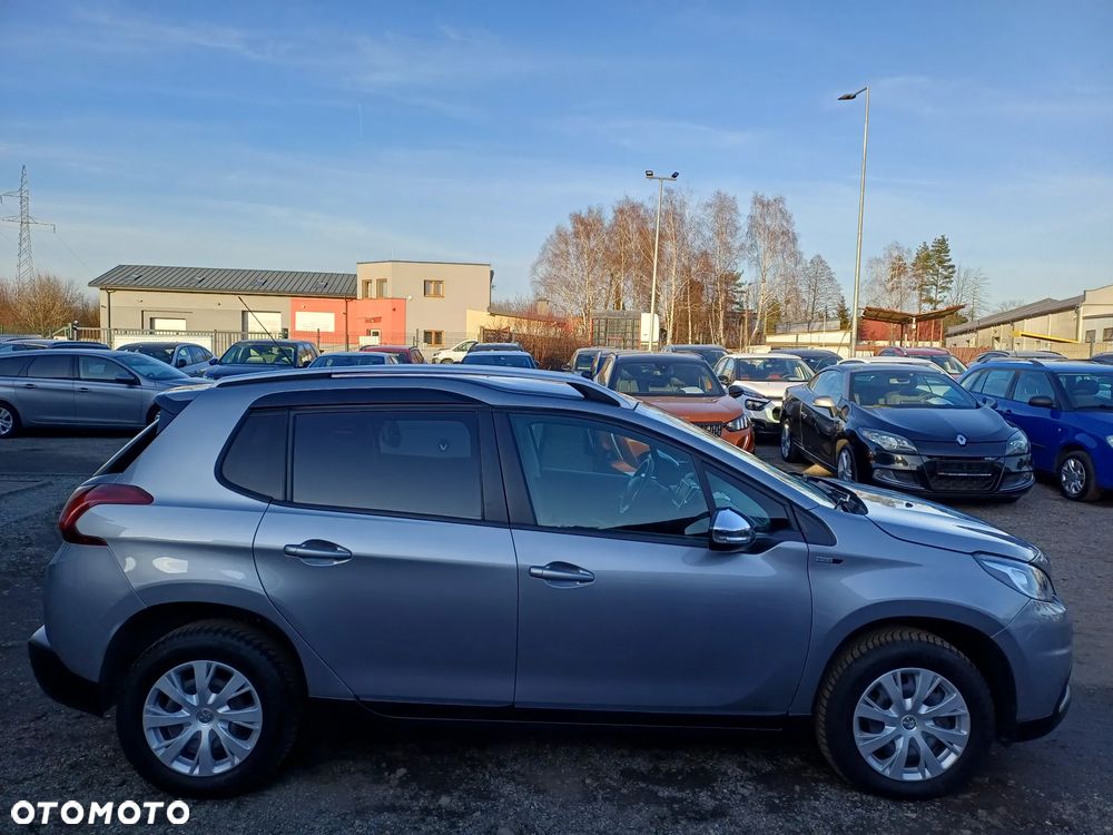 Peugeot 2008 1.2 Pure Tech Style - 8