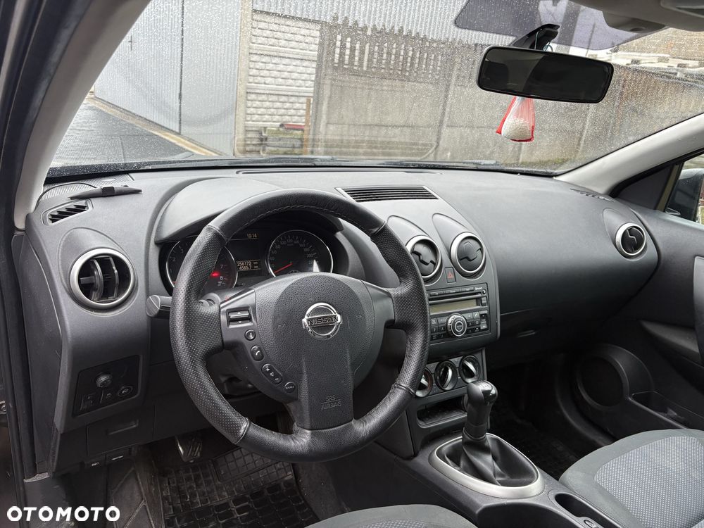 Nissan Qashqai 2010 photo 5