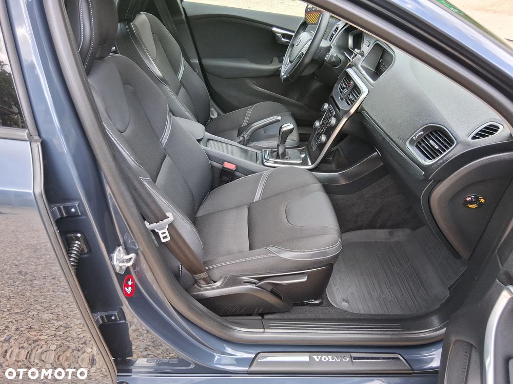 Volvo V40 D2 Inscription - 7