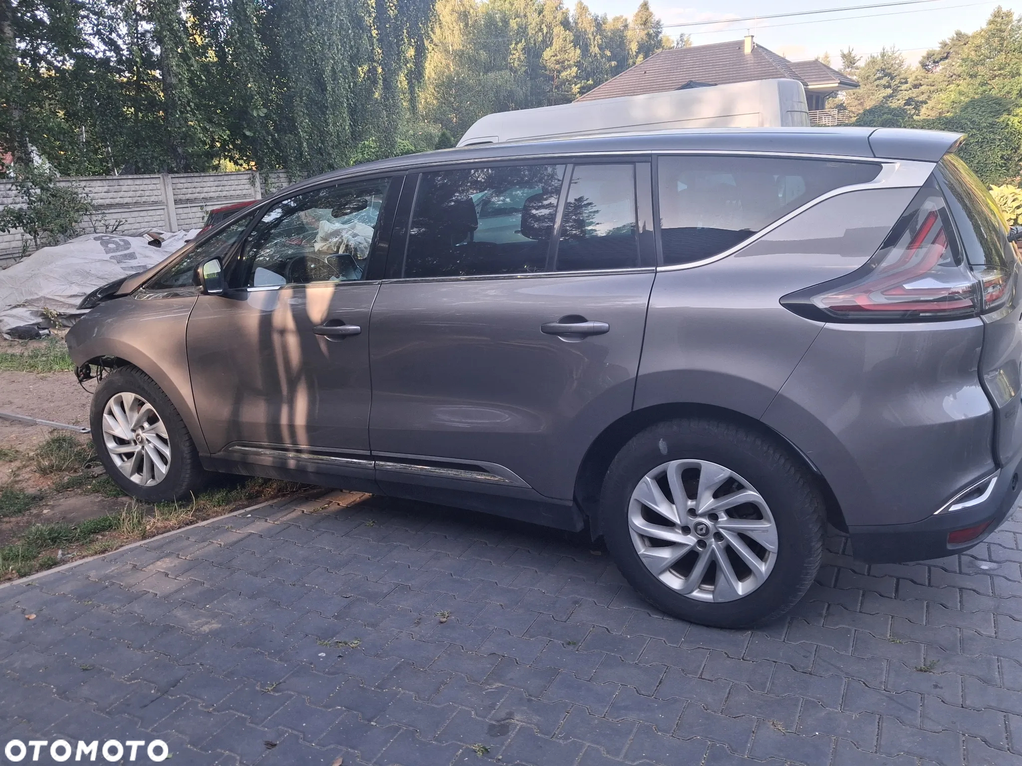 Renault Espace 1.6 dCi Energy Magnetic EDC - 4