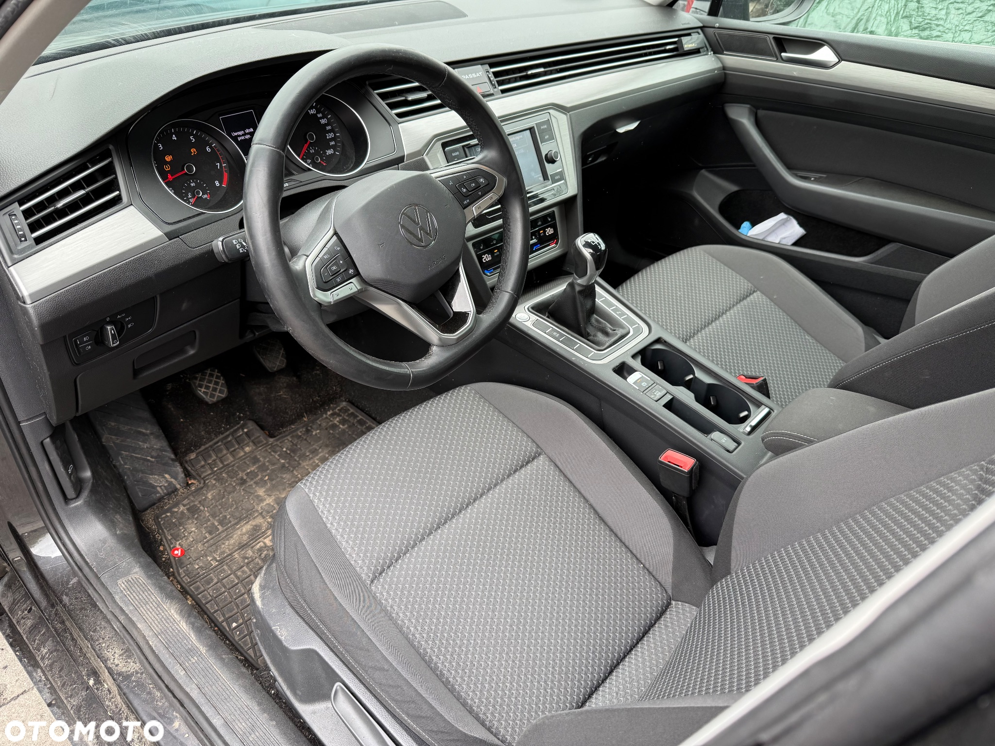 Volkswagen Passat 1.5 TSI EVO Business - 9