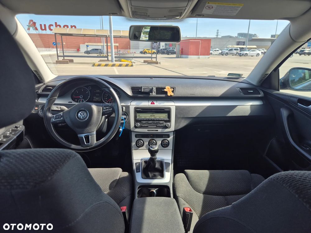 Volkswagen Passat 2.0 TDI Comfortline - 10