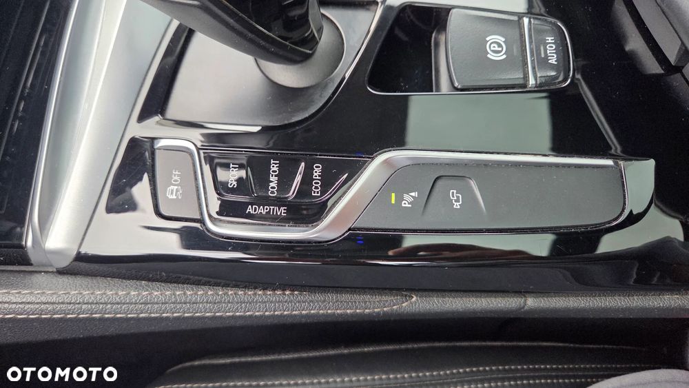 BMW Seria 5 520d Luxury Line sport - 8