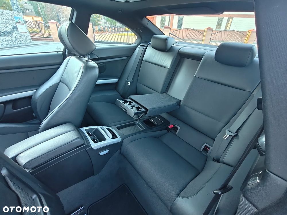 BMW Seria 3 320i - 38