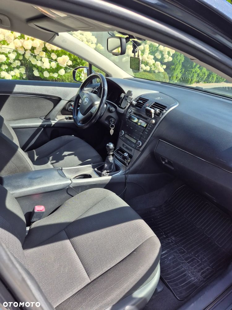 Toyota Avensis 1.8 Sol - 7