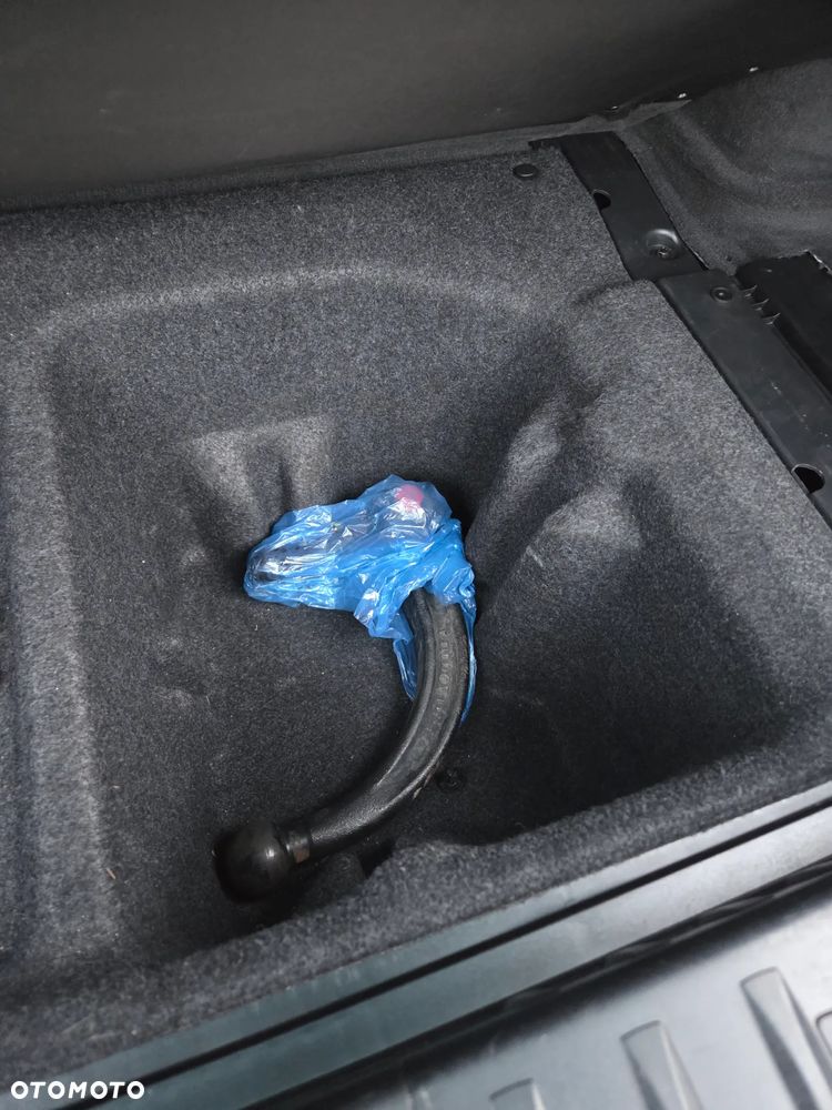 BMW Seria 3 318d - 12