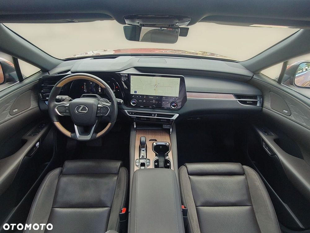 Lexus RX 450h+ Omotenashi - 31