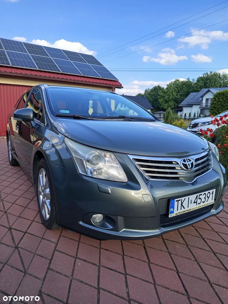 Toyota Avensis 2.0 D-4D Premium - 2