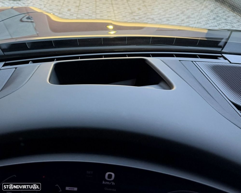 Porsche Taycan Bateria Performance Plus - 18