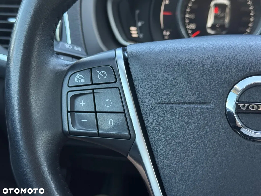 Volvo V40 D2 Geartronic Momentum - 28