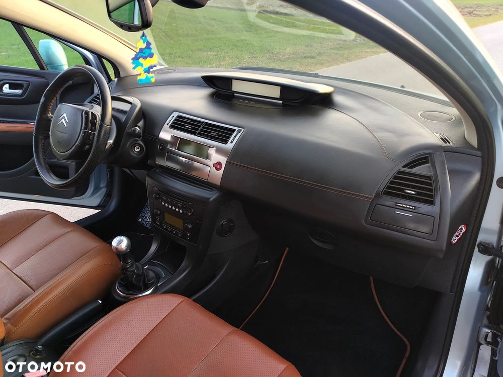 Citroën C4 1.6 16V Exclusive - 17