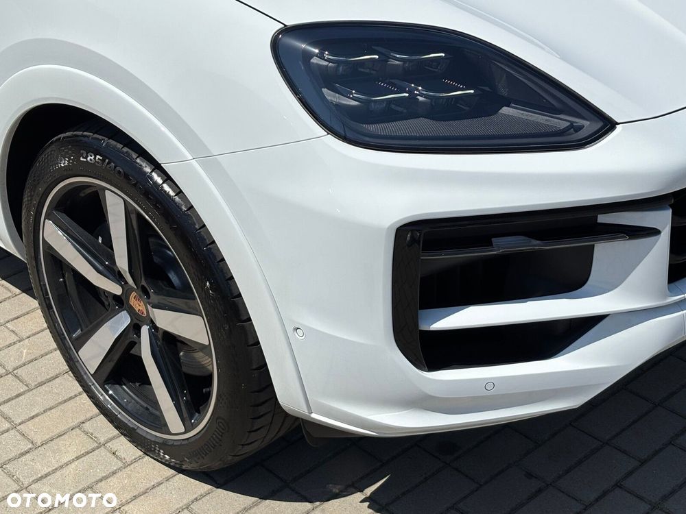 Porsche Cayenne - 21