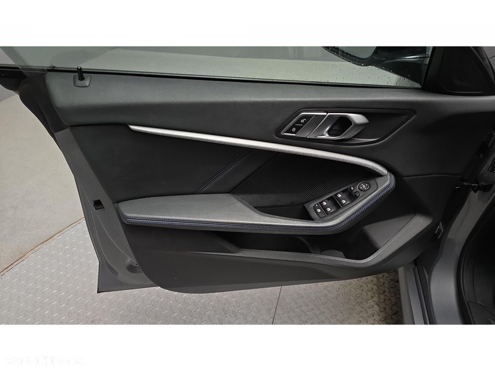 BMW Seria 2 218i M Sport - 17