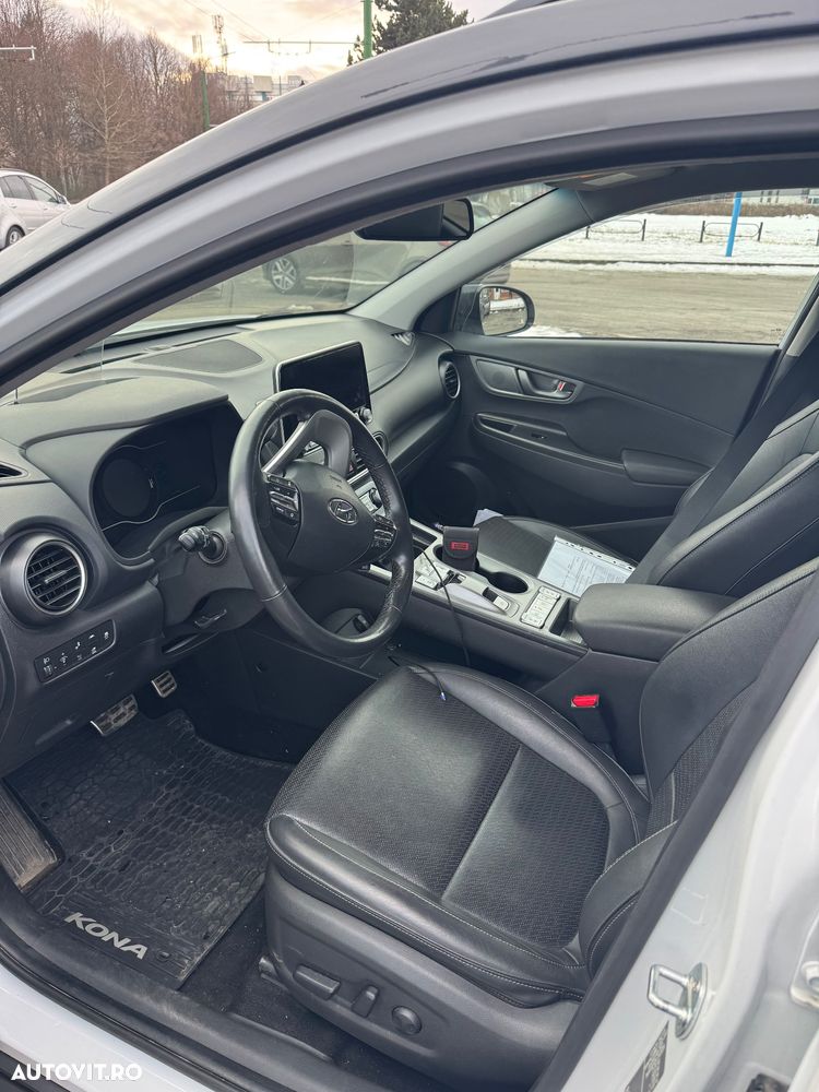 Hyundai KONA Premium - 7