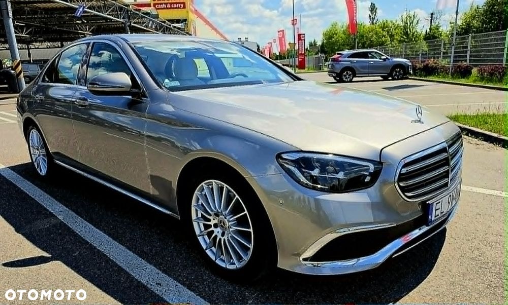 Mercedes-Benz Klasa E 220 d 4-Matic Exclusive - 4
