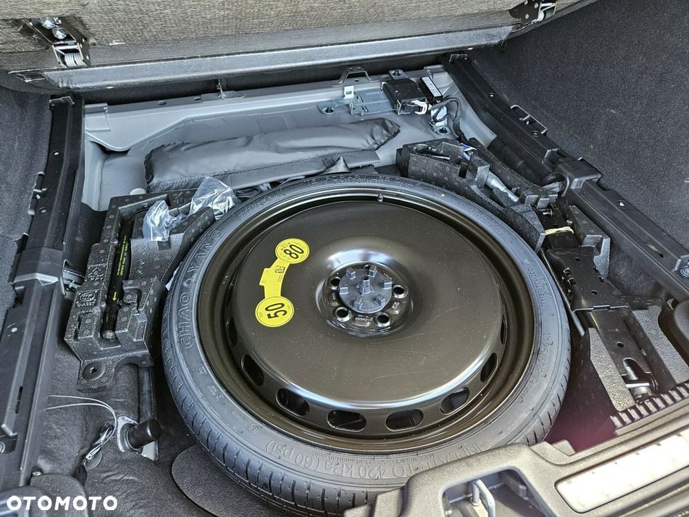 Volvo V60 B4 B DKG Ultra Dark - 31