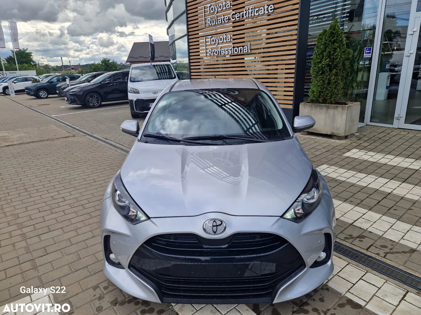 Toyota Yaris 1.5 VVT-i HSD Active - 2