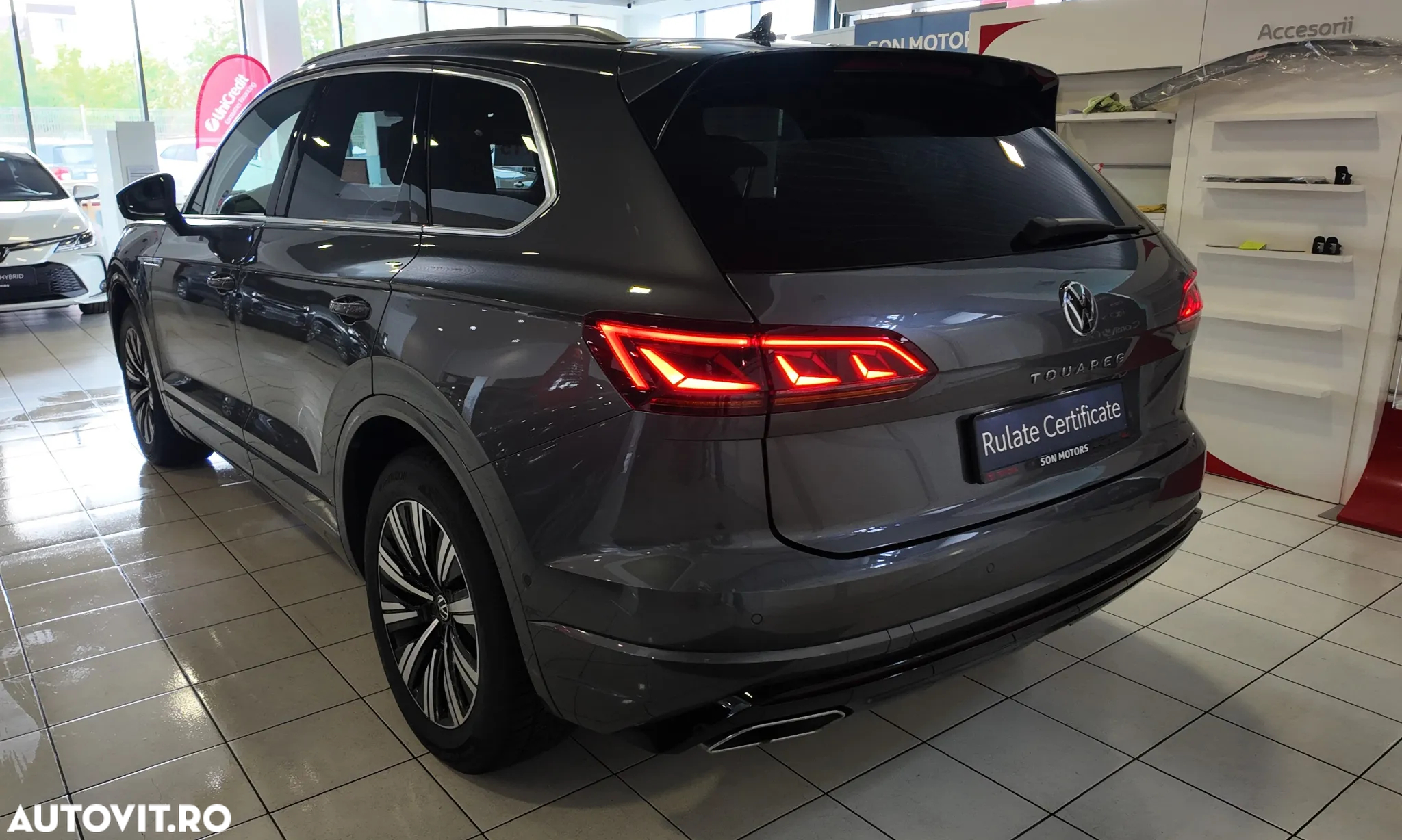 Volkswagen Touareg 3.0 V6 TDI 4Motion DPF Automatik R-Line - 4