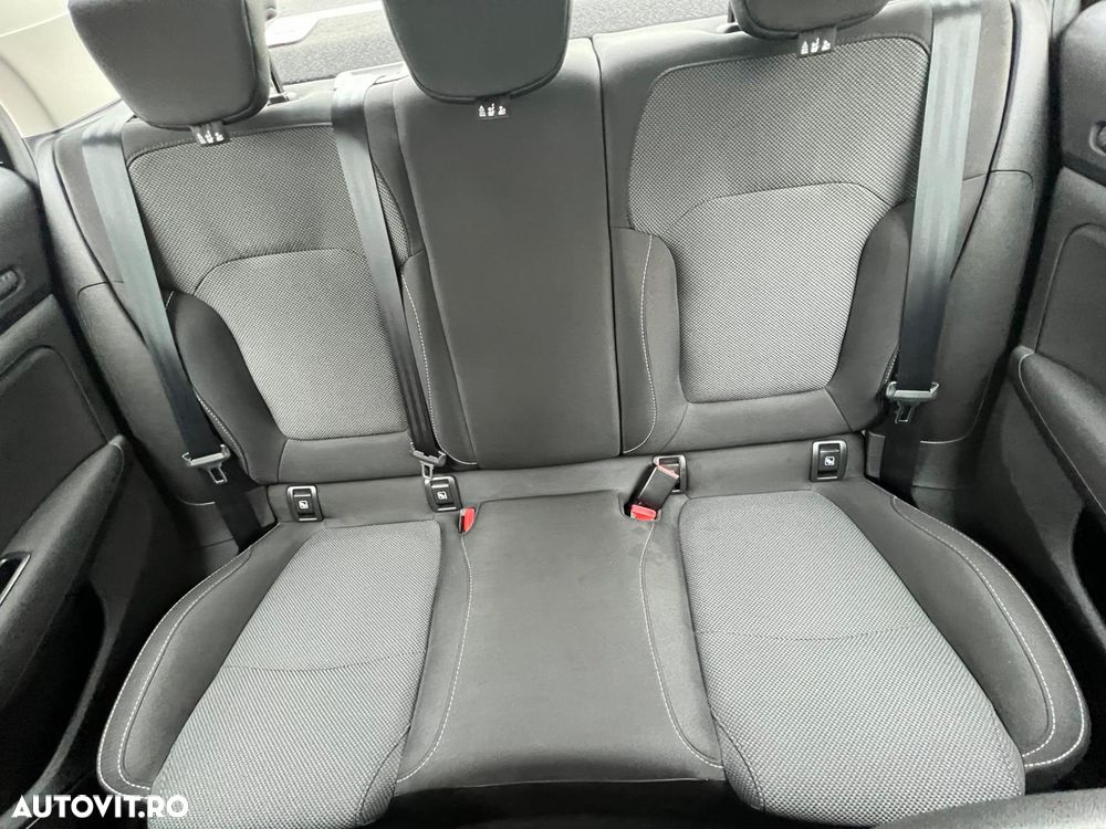 Renault Megane TCe 140 GPF Equilibre - 10