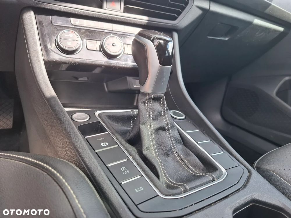 Volkswagen Jetta - 16
