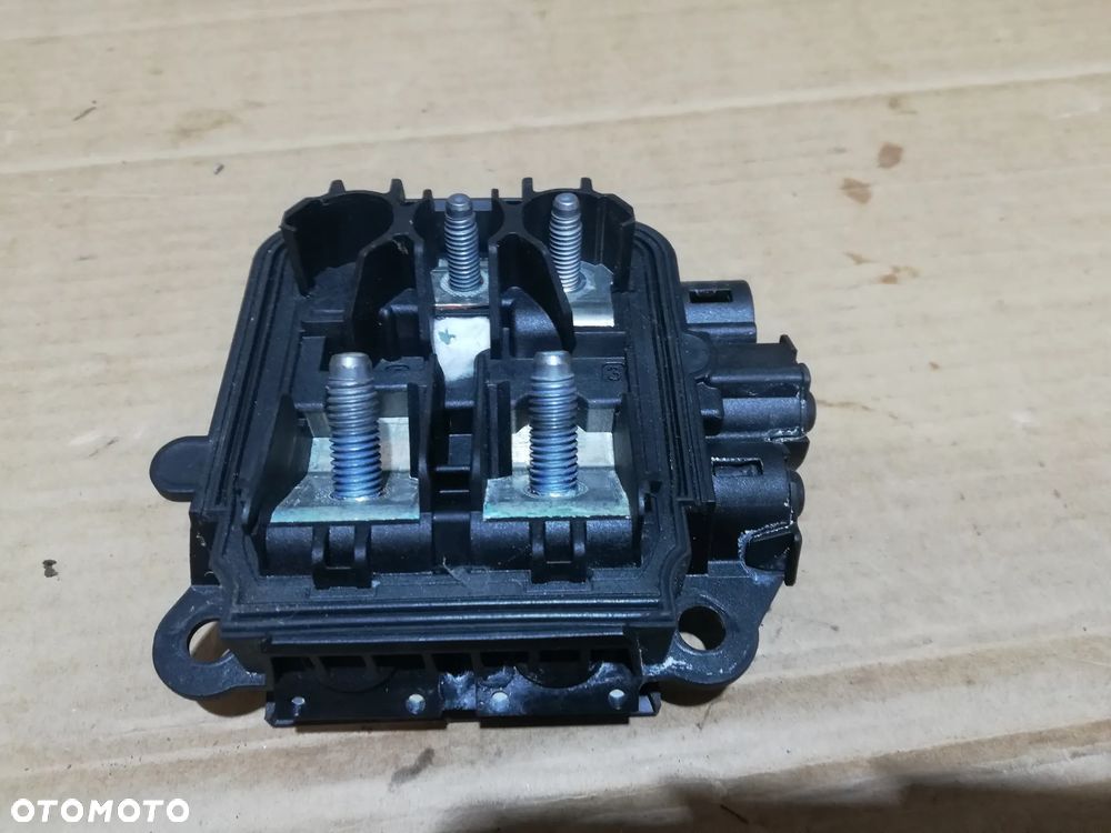 MERCEDES E KLASA W213 W205 W253 MODUŁ BEZPIECZNIK PRZEKAŹNIK AKUMULATORA - 2