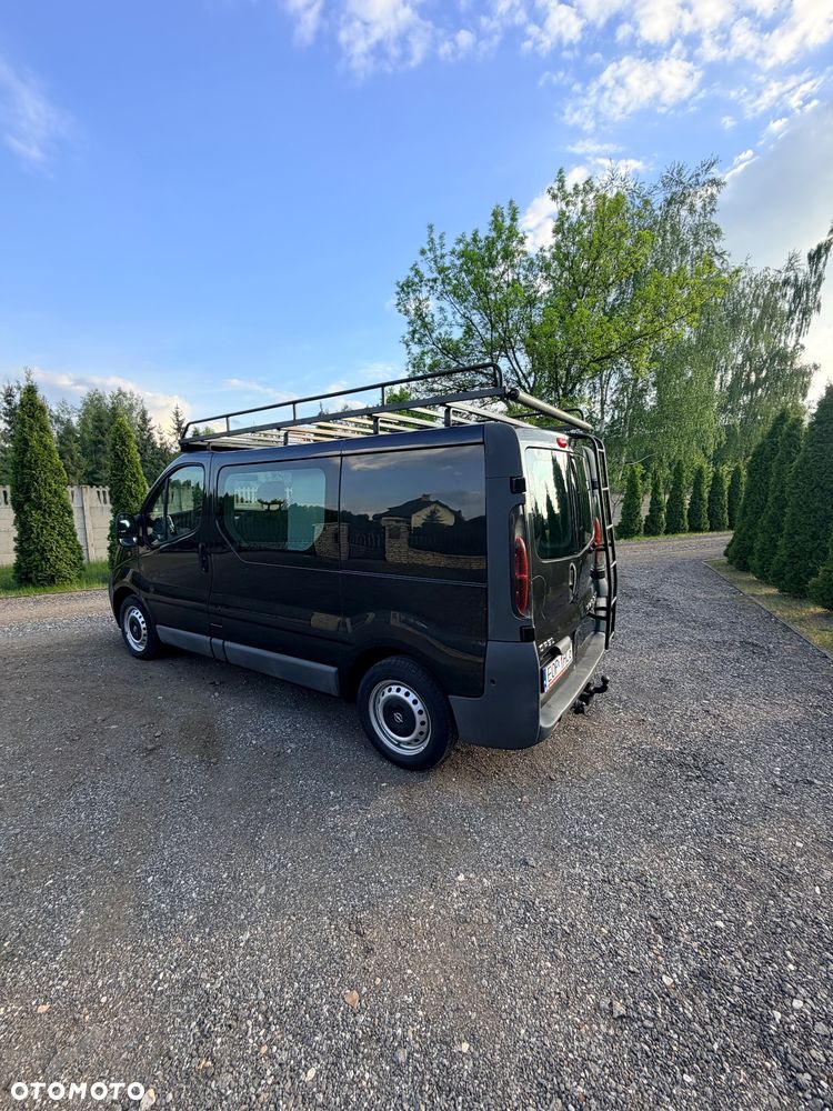 Opel Vivaro - 2