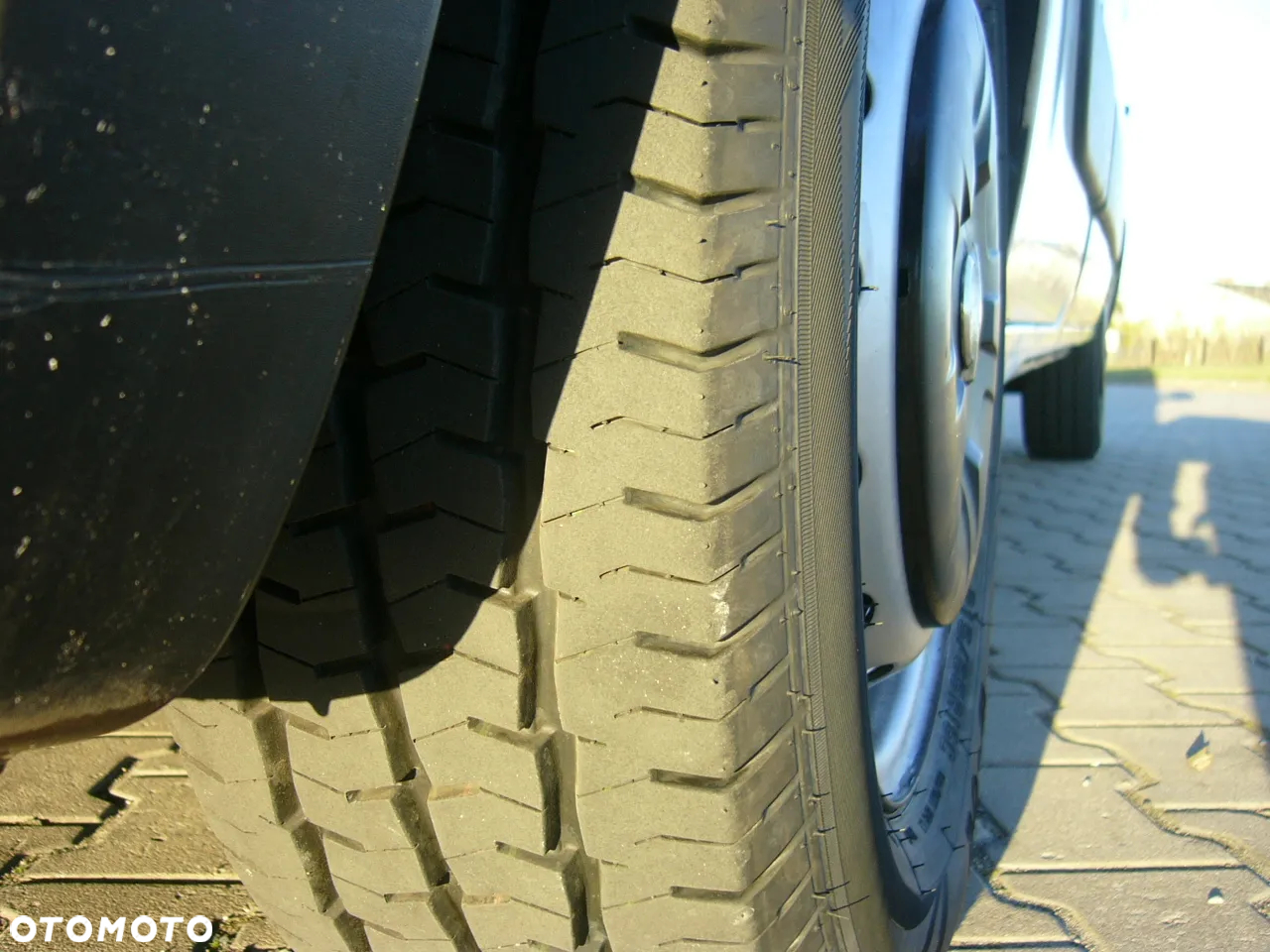 Opel Movano L2H2 2,3 dci 100Ps EURO5 - 11
