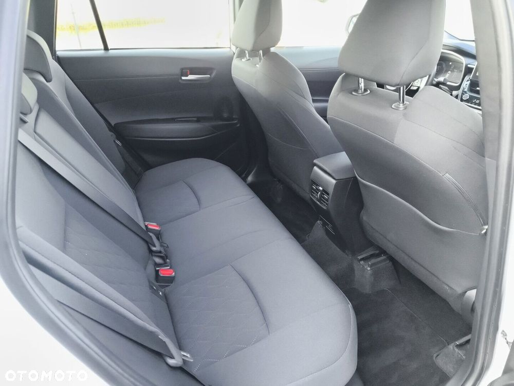 Toyota Corolla Cross - 11