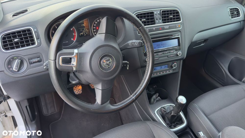 Volkswagen Polo - 11
